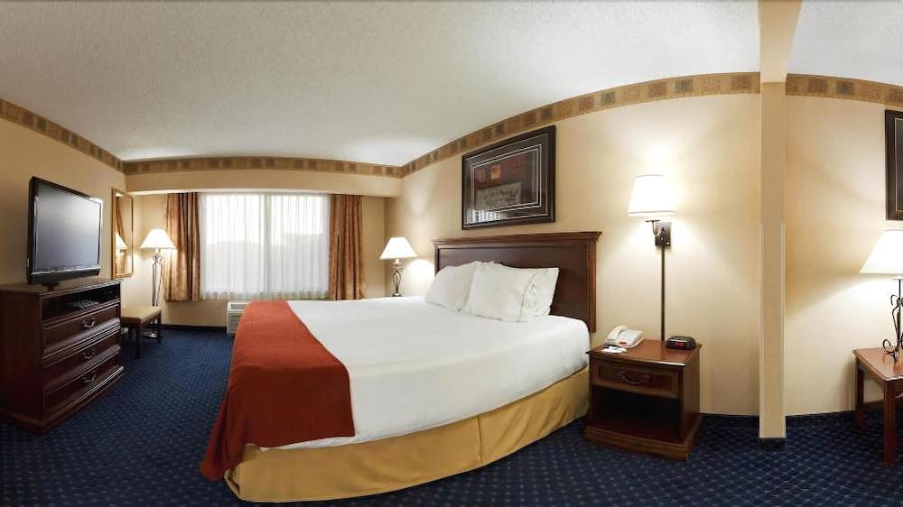 Holiday Inn Express Hotel & Suites Cheyenne By Ihg Exterior photo