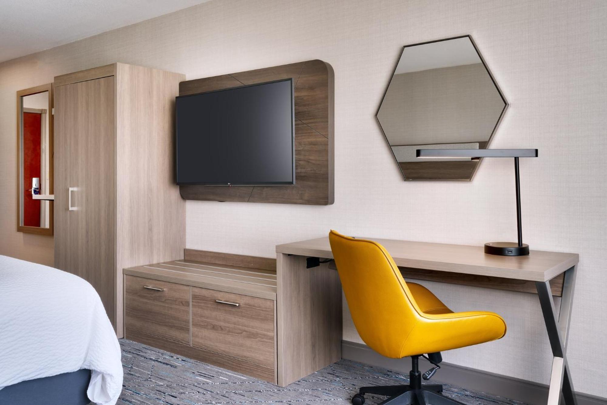 Holiday Inn Express Hotel & Suites Cheyenne By Ihg Exterior photo