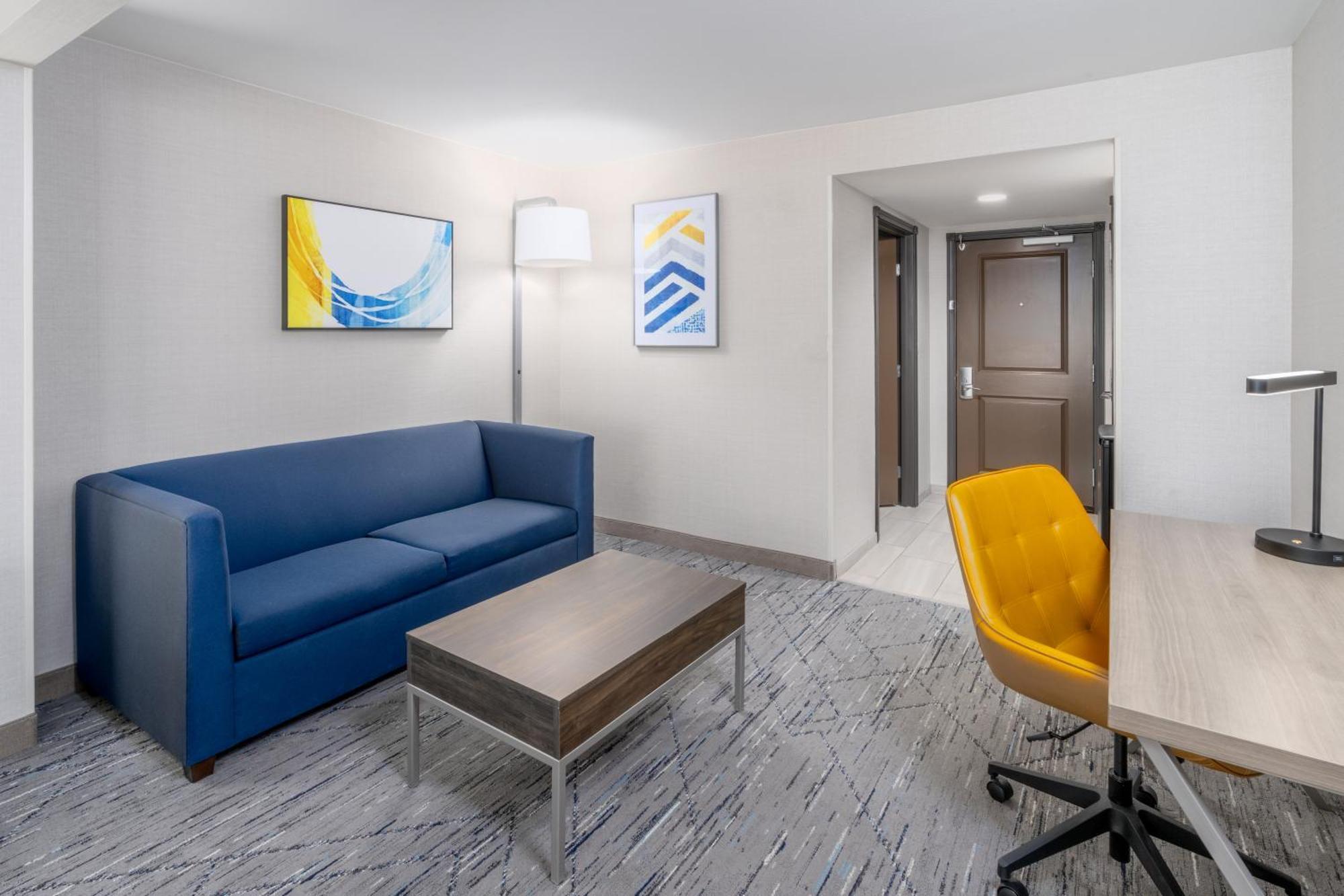 Holiday Inn Express Hotel & Suites Cheyenne By Ihg Exterior photo
